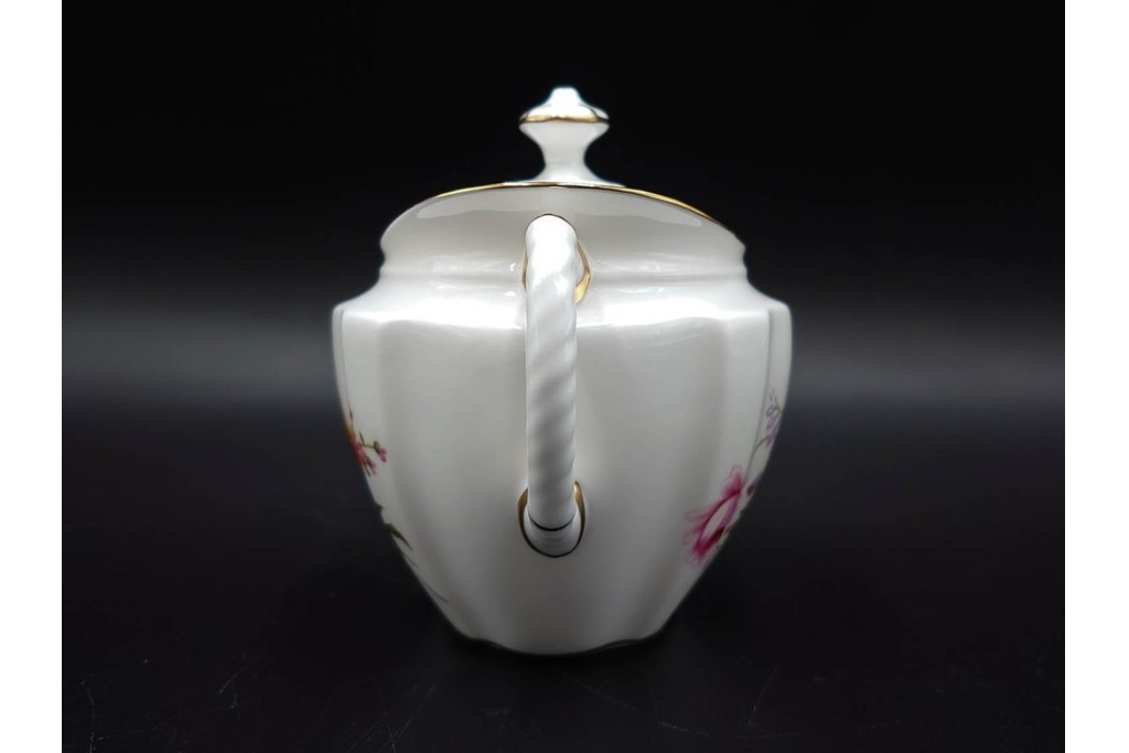 イギリス　ROYAL CROWN DERBY(ロイヤルクラウンダービー)　ポジー　花束文様が愛らしいティーポット・シュガーポット・クリーマーセット　(R-085301)