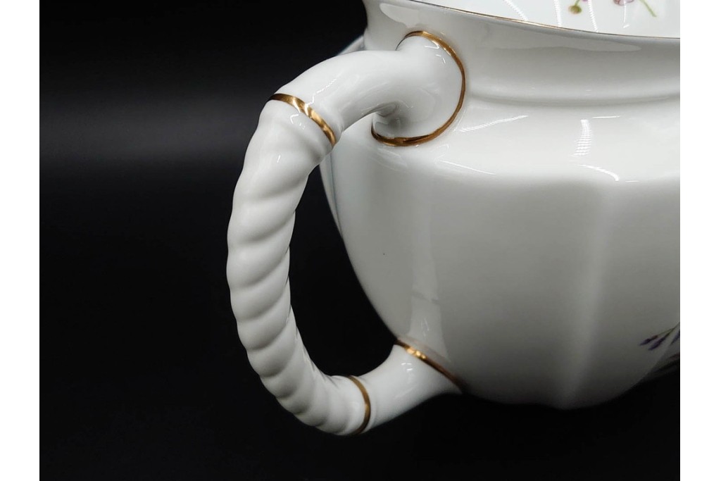 イギリス　ROYAL CROWN DERBY(ロイヤルクラウンダービー)　ポジー　花束文様が愛らしいティーポット・シュガーポット・クリーマーセット　(R-085301)