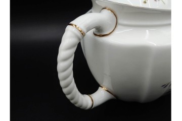 イギリス　ROYAL CROWN DERBY(ロイヤルクラウンダービー)　ポジー　花束文様が愛らしいティーポット・シュガーポット・クリーマーセット　(R-085301)