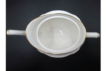 イギリス　ROYAL CROWN DERBY(ロイヤルクラウンダービー)　ポジー　花束文様が愛らしいティーポット・シュガーポット・クリーマーセット　(R-085301)