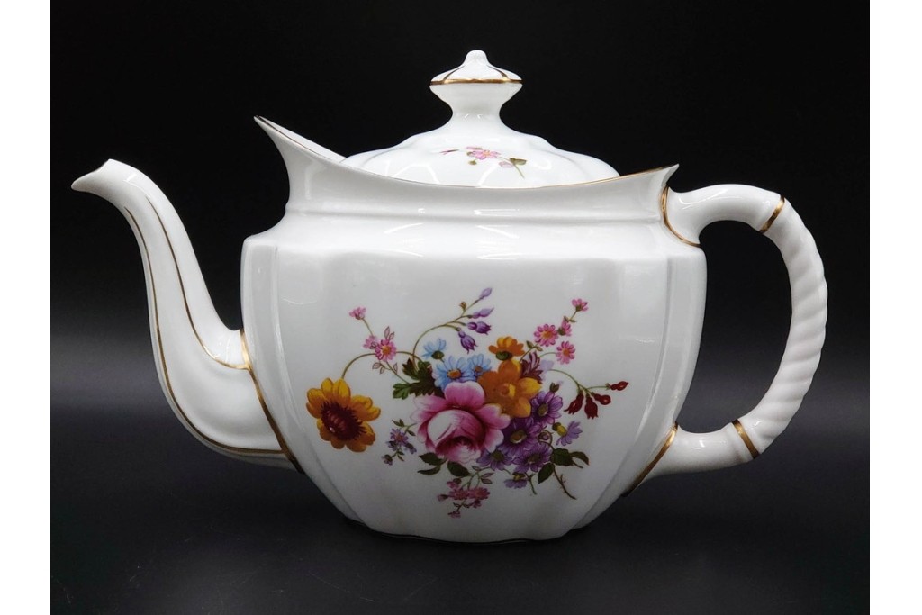 イギリス　ROYAL CROWN DERBY(ロイヤルクラウンダービー)　ポジー　花束文様が愛らしいティーポット・シュガーポット・クリーマーセット　(R-085301)