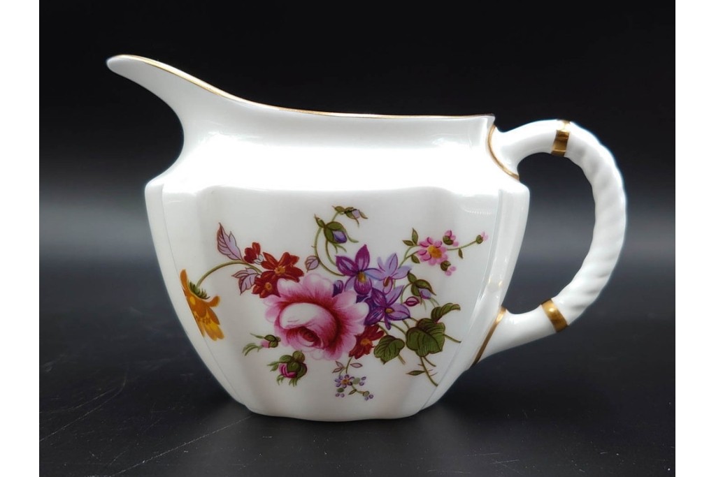 イギリス　ROYAL CROWN DERBY(ロイヤルクラウンダービー)　ポジー　花束文様が愛らしいティーポット・シュガーポット・クリーマーセット　(R-085301)