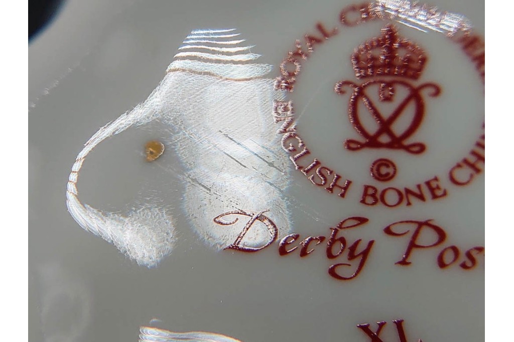 イギリス　ROYAL CROWN DERBY(ロイヤルクラウンダービー)　ポジー　花束文様が愛らしいティーポット・シュガーポット・クリーマーセット　(R-085301)