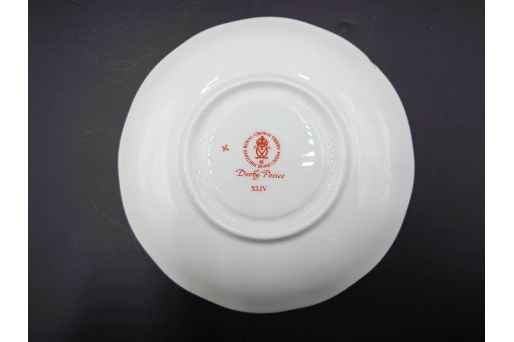 イギリス　ROYAL CROWN DERBY(ロイヤルクラウンダービー)　ポジー　花束文様が愛らしいトリオ2客セット　(R-085302)