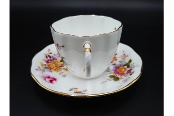 イギリス　ROYAL CROWN DERBY(ロイヤルクラウンダービー)　ポジー　花束文様が愛らしいトリオ2客セット　(R-085302)