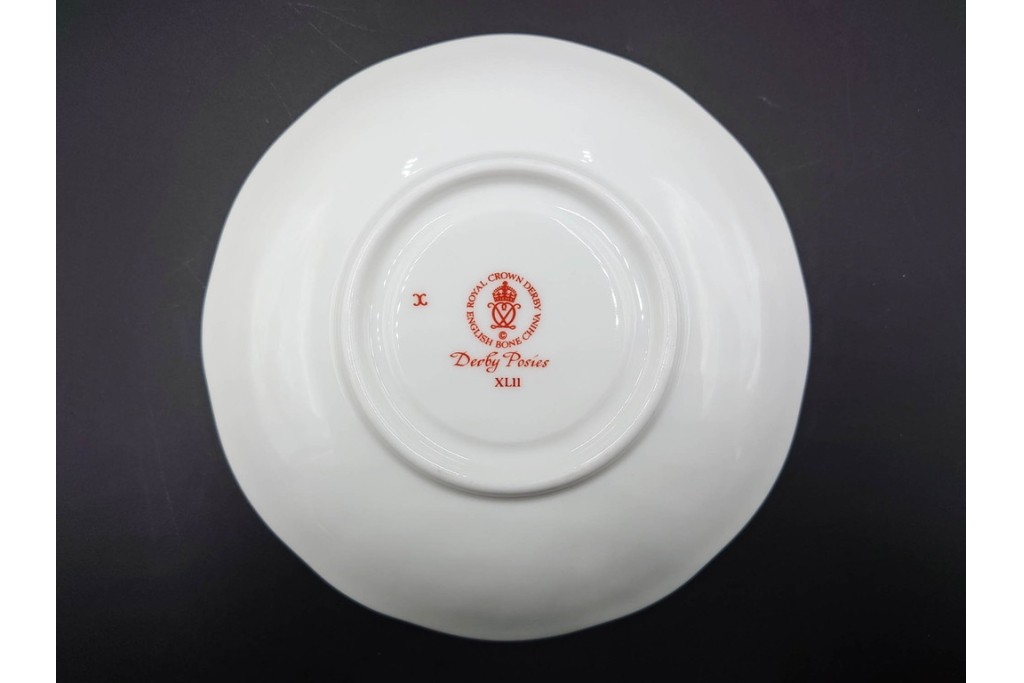 イギリス　ROYAL CROWN DERBY(ロイヤルクラウンダービー)　ポジー　花束文様が愛らしいトリオ5客セット　(R-085303)