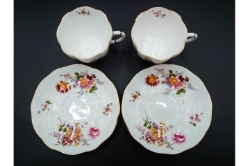 イギリス　ROYAL CROWN DERBY(ロイヤルクラウンダービー)　ポジー　花束文様が愛らしいトリオ5客セット　(R-085303)