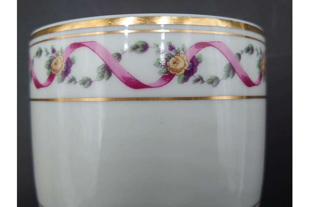 イタリア　Richard Ginori(リチャードジノリ)　インペロジュリエッタ　ピンクリボンと小花柄が可憐なトリオ4客セット　(R-085304)