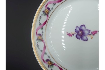 イタリア　Richard Ginori(リチャードジノリ)　インペロジュリエッタ　ピンクリボンと小花柄が可憐なトリオ4客セット　(R-085304)