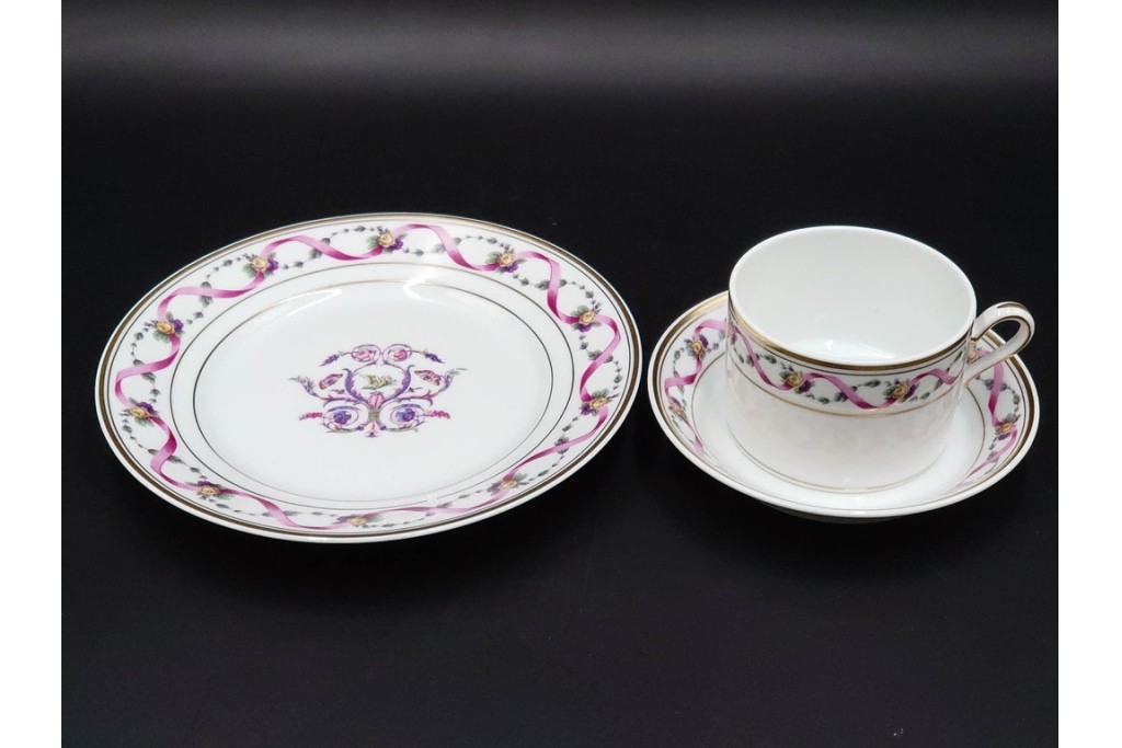 イタリア　Richard Ginori(リチャードジノリ)　インペロジュリエッタ　ピンクリボンと小花柄が可憐なトリオ4客セット　(R-085304)