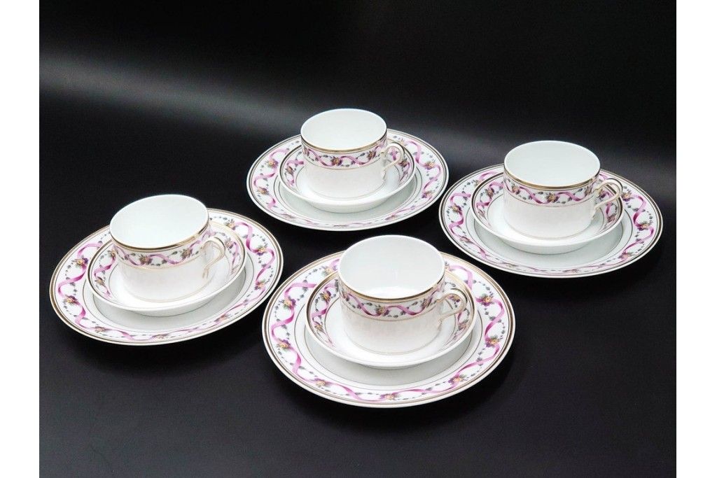 イタリア　Richard Ginori(リチャードジノリ)　インペロジュリエッタ　ピンクリボンと小花柄が可憐なトリオ4客セット　(R-085304)