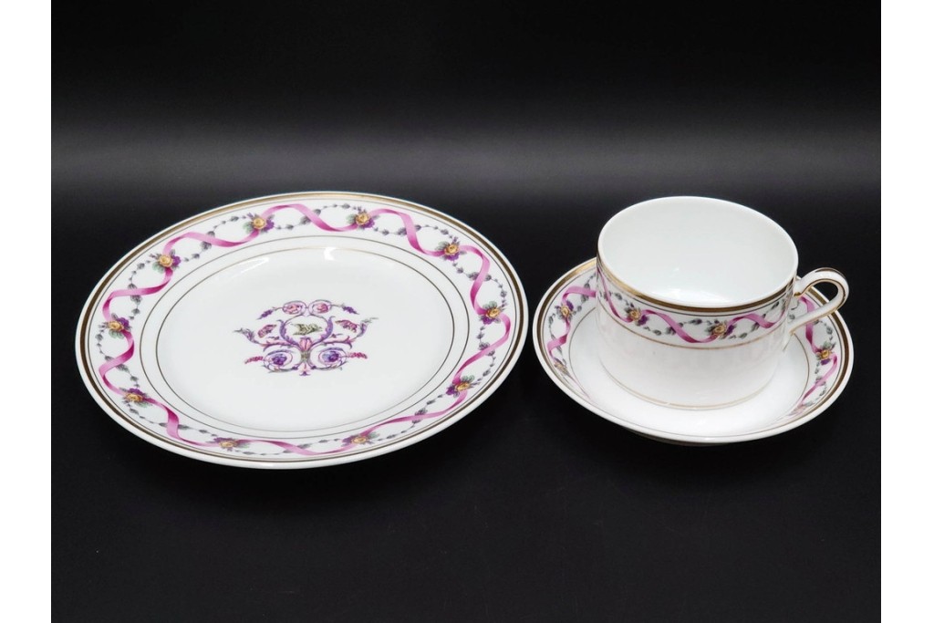 イタリア　Richard Ginori(リチャードジノリ)　インペロジュリエッタ　ピンクリボンと小花柄が可憐なトリオ3客セット　(R-085305)