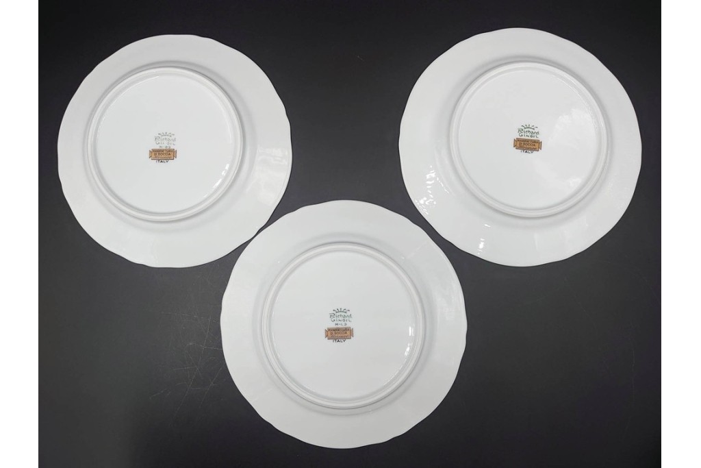 イタリア　Richard Ginori(リチャードジノリ)　アンティックローズ　可憐なバラが散りばめられたトリオ3客セット　(R-085306)