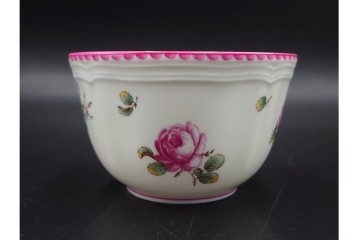 イタリア　Richard Ginori(リチャードジノリ)　アンティックローズ　可憐なバラが散りばめられたトリオ3客セット　(R-085306)