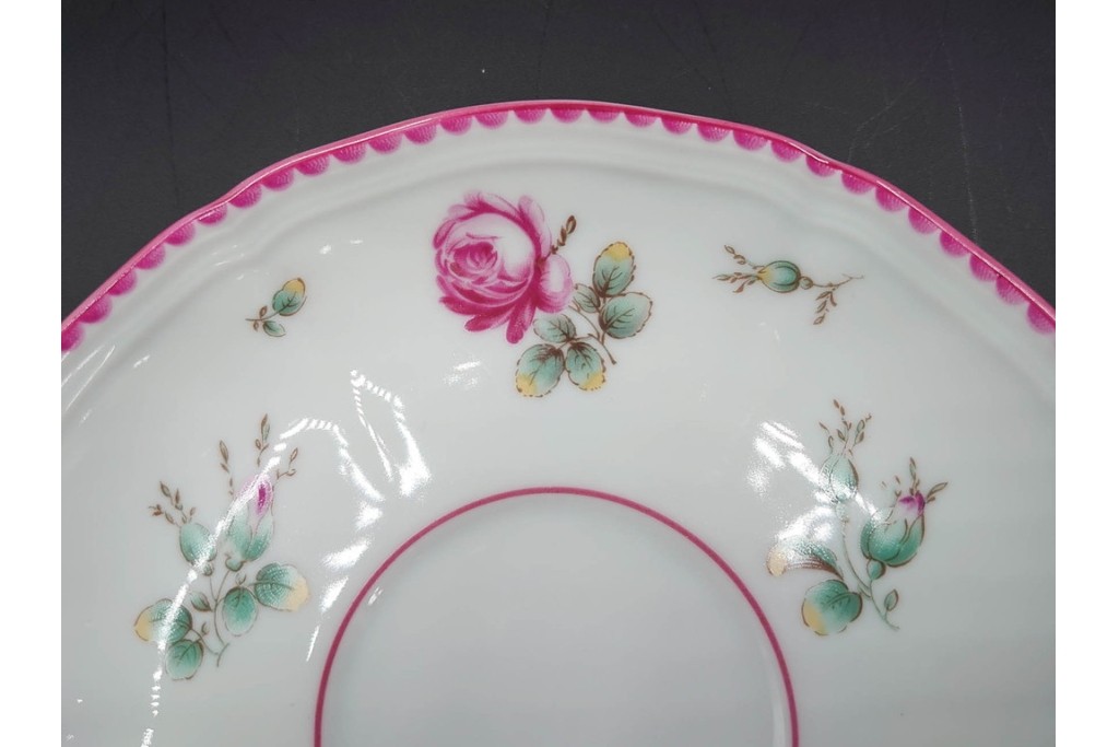 イタリア　Richard Ginori(リチャードジノリ)　アンティックローズ　可憐なバラが散りばめられたトリオ3客セット　(R-085306)