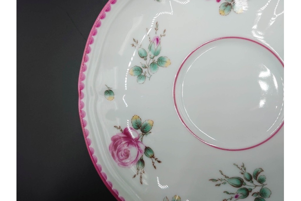 イタリア　Richard Ginori(リチャードジノリ)　アンティックローズ　可憐なバラが散りばめられたトリオ3客セット　(R-085306)