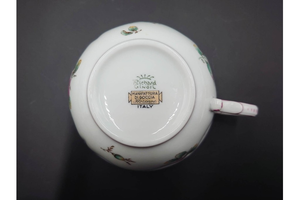 イタリア　Richard Ginori(リチャードジノリ)　アンティックローズ　可憐なバラが散りばめられたトリオ3客セット　(R-085306)