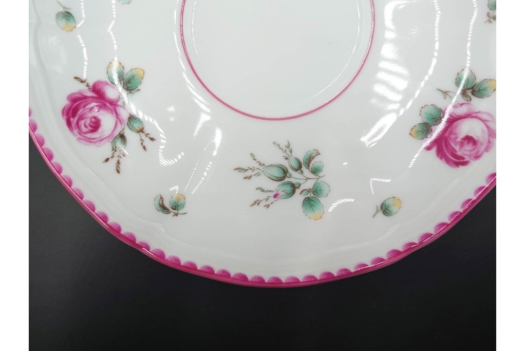 イタリア　Richard Ginori(リチャードジノリ)　アンティックローズ　可憐なバラが散りばめられたトリオ3客セット　(R-085306)