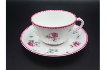 イタリア　Richard Ginori(リチャードジノリ)　アンティックローズ　可憐なバラが散りばめられたトリオ3客セット　(R-085306)