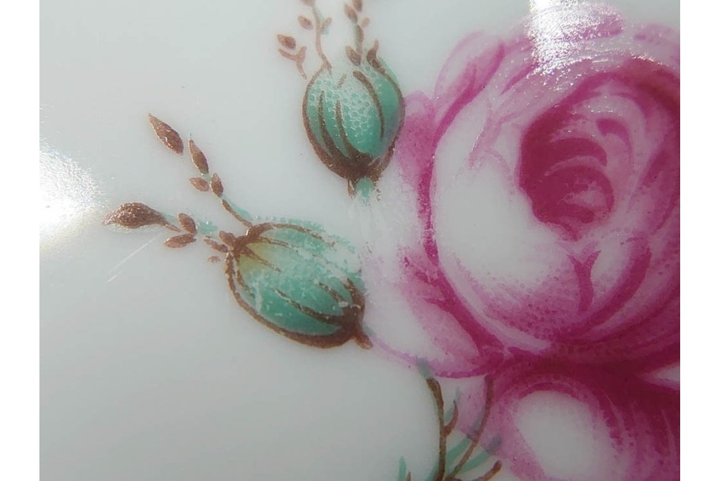 イタリア　Richard Ginori(リチャードジノリ)　アンティックローズ　可憐なバラが散りばめられたトリオ3客セット　(R-085306)