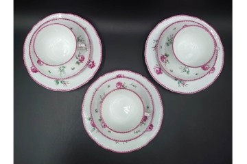 イタリア　Richard Ginori(リチャードジノリ)　アンティックローズ　可憐なバラが散りばめられたトリオ3客セット　(R-085306)