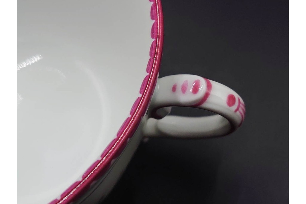 イタリア　Richard Ginori(リチャードジノリ)　アンティックローズ　可憐なバラが散りばめられたトリオ4客セット　(R-085307)