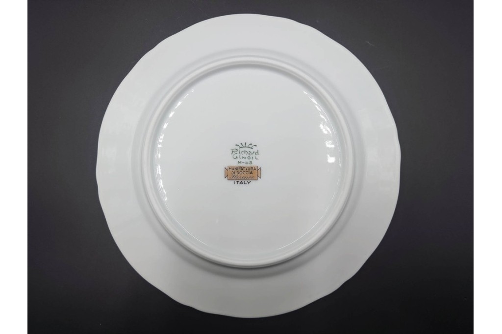 イタリア　Richard Ginori(リチャードジノリ)　アンティックローズ　可憐なバラが散りばめられたトリオ4客セット　(R-085307)