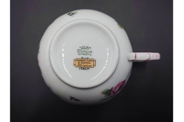 イタリア　Richard Ginori(リチャードジノリ)　アンティックローズ　可憐なバラが散りばめられたトリオ4客セット　(R-085307)