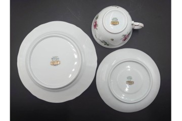 イタリア　Richard Ginori(リチャードジノリ)　アンティックローズ　可憐なバラが散りばめられたトリオ4客セット　(R-085307)