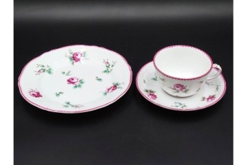 イタリア　Richard Ginori(リチャードジノリ)　アンティックローズ　可憐なバラが散りばめられたトリオ4客セット　(R-085307)