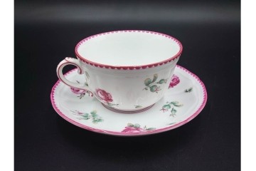 イタリア　Richard Ginori(リチャードジノリ)　アンティックローズ　可憐なバラが散りばめられたトリオ4客セット　(R-085307)