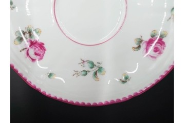 イタリア　Richard Ginori(リチャードジノリ)　アンティックローズ　可憐なバラが散りばめられたトリオ4客セット　(R-085307)