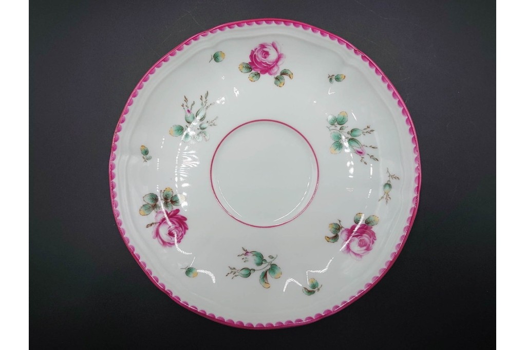 イタリア　Richard Ginori(リチャードジノリ)　アンティックローズ　可憐なバラが散りばめられたトリオ4客セット　(R-085307)