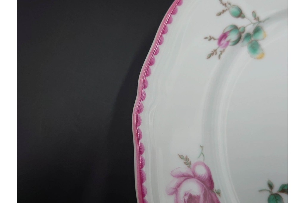 イタリア　Richard Ginori(リチャードジノリ)　アンティックローズ　可憐なバラが散りばめられたトリオ4客セット　(R-085307)