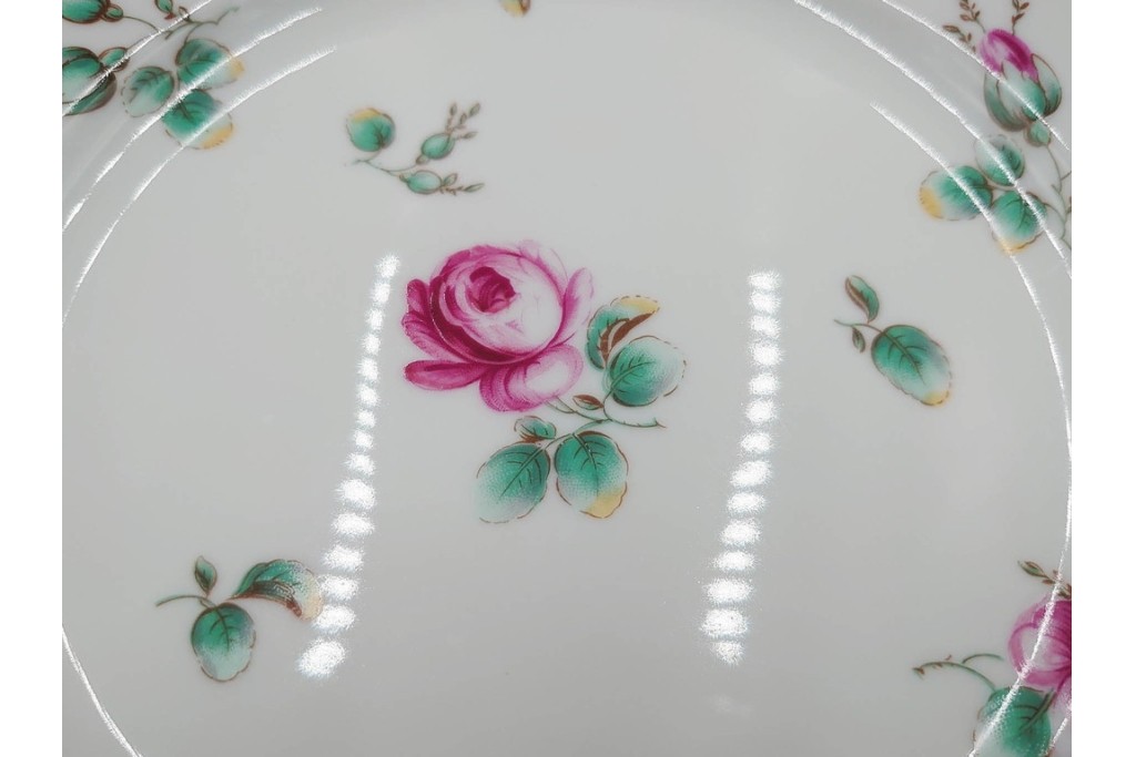 イタリア　Richard Ginori(リチャードジノリ)　アンティックローズ　可憐なバラが散りばめられたトリオ4客セット　(R-085307)