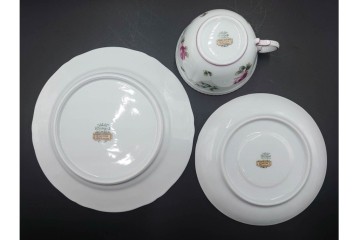 イタリア　Richard Ginori(リチャードジノリ)　アンティックローズ　可憐なバラが散りばめられたトリオ4客セット　(R-085307)