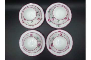 イタリア　Richard Ginori(リチャードジノリ)　アンティックローズ　可憐なバラが散りばめられたトリオ4客セット　(R-085307)