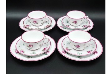 イタリア　Richard Ginori(リチャードジノリ)　アンティックローズ　可憐なバラが散りばめられたトリオ4客セット　(R-085307)