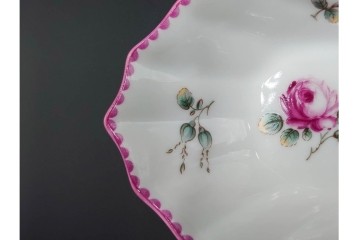 イタリア　Richard Ginori(リチャードジノリ)　アンティックローズ　可憐なバラがモチーフのコンポート・スプーンレストセット　(R-085309)