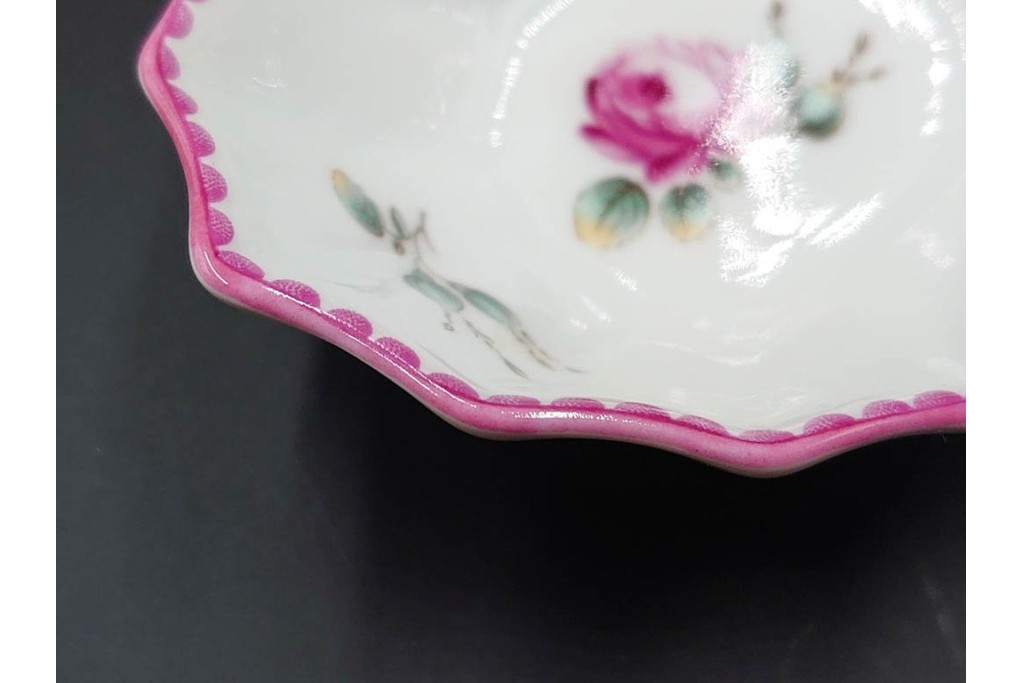 イタリア　Richard Ginori(リチャードジノリ)　アンティックローズ　可憐なバラがモチーフのコンポート・スプーンレストセット　(R-085309)