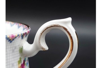 イギリス　ROYAL ALBERT(ロイヤルアルバート)　プチポワン　刺繍図案のような小花模様が可愛らしいカップ&ソーサー6客セット　(R-085310)