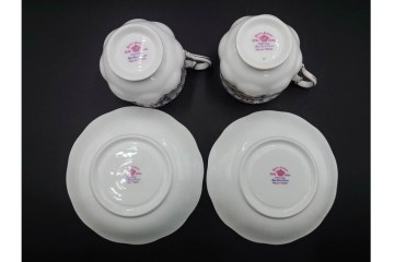 イギリス　ROYAL ALBERT(ロイヤルアルバート)　プチポワン　刺繍図案のような小花模様が可愛らしいカップ&ソーサー6客セット　(R-085310)