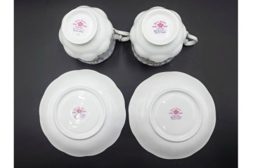 イギリス　ROYAL ALBERT(ロイヤルアルバート)　プチポワン　刺繍図案のような小花模様が可愛らしいカップ&ソーサー6客セット　(R-085310)
