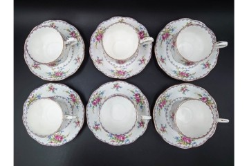 イギリス　ROYAL ALBERT(ロイヤルアルバート)　プチポワン　刺繍図案のような小花模様が可愛らしいカップ&ソーサー6客セット　(R-085310)