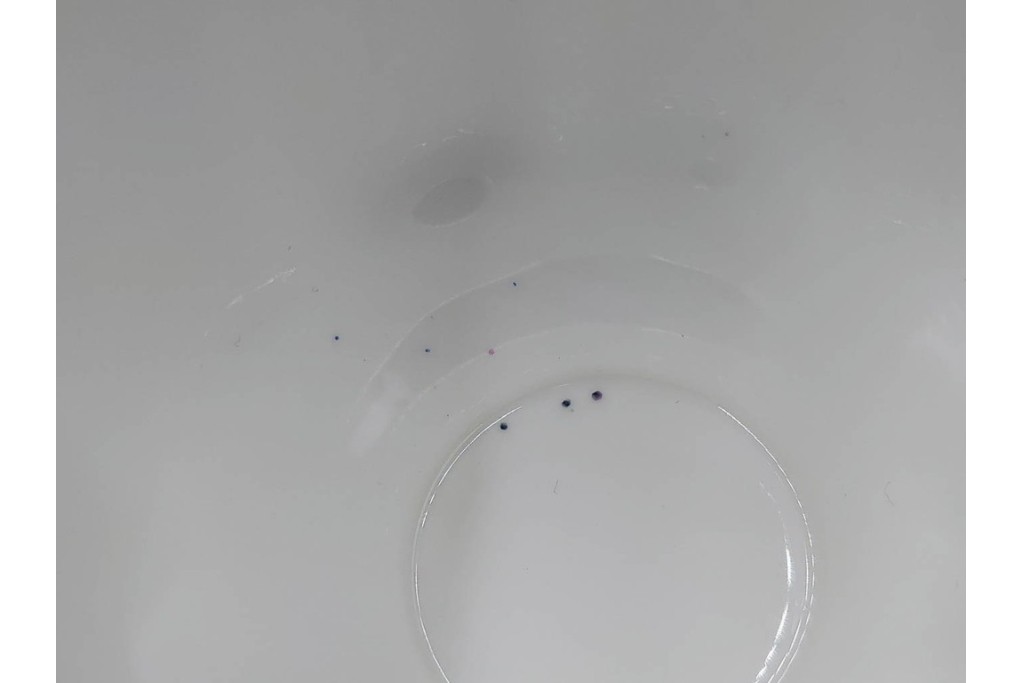 イギリス　ROYAL ALBERT(ロイヤルアルバート)　プチポワン　刺繍図案のような小花模様が可愛らしいカップ&ソーサー6客セット　(R-085311)