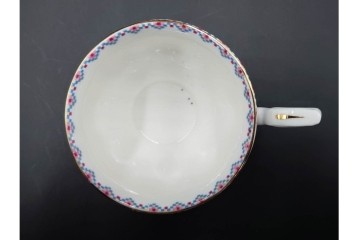 イギリス　ROYAL ALBERT(ロイヤルアルバート)　プチポワン　刺繍図案のような小花模様が可愛らしいカップ&ソーサー6客セット　(R-085311)