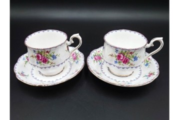 イギリス　ROYAL ALBERT(ロイヤルアルバート)　プチポワン　刺繍図案のような小花模様が可愛らしいカップ&ソーサー6客セット　(R-085311)
