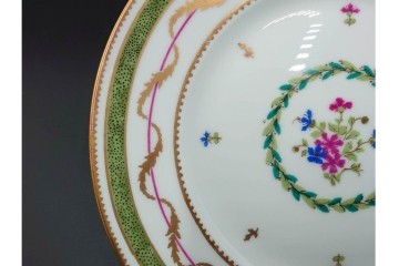 フランス　LIMOGES(リモージュ)　HAVILAND(アビランド)　Vieux Paris(ヴューパリ)　小花とリースが上品なトリオ4客セット　(R-085312)