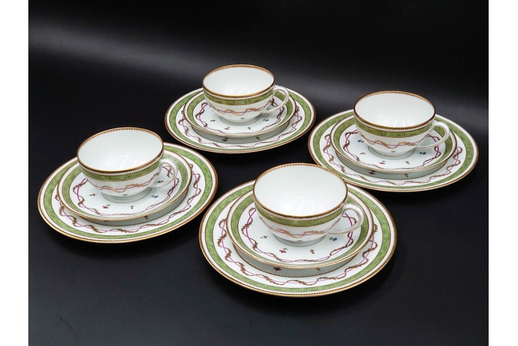 フランス　LIMOGES(リモージュ)　HAVILAND(アビランド)　Vieux Paris(ヴューパリ)　小花とリースが上品なトリオ4客セット　(R-085312)