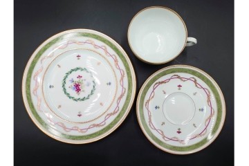 フランス　LIMOGES(リモージュ)　HAVILAND(アビランド)　Vieux Paris(ヴューパリ)　小花とリースが上品なトリオ4客セット　(R-085312)